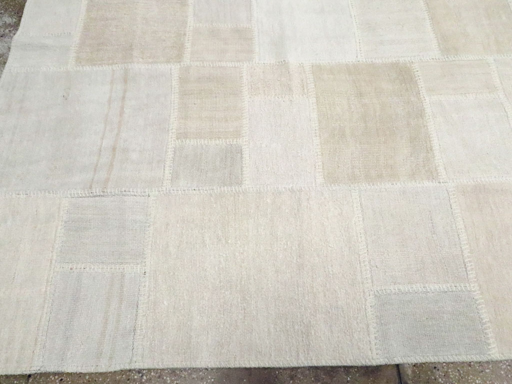 Modern Turkish Flatweave Kilim Room Size Carpet, No.30582 - Gss