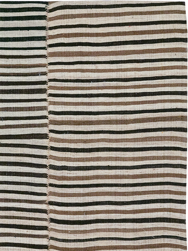 Vintage Persian Flatweave Kilim Room Size Carpet, No.30639 - Gss