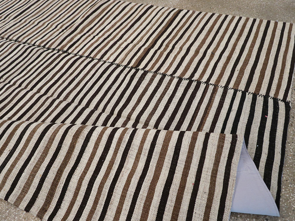 Vintage Persian Flatweave Kilim Room Size Carpet, No.30639 - Gss