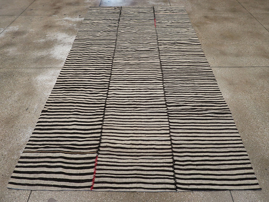 Vintage Persian Flatweave Kilim Gallery Carpet, No.30642 - Gss