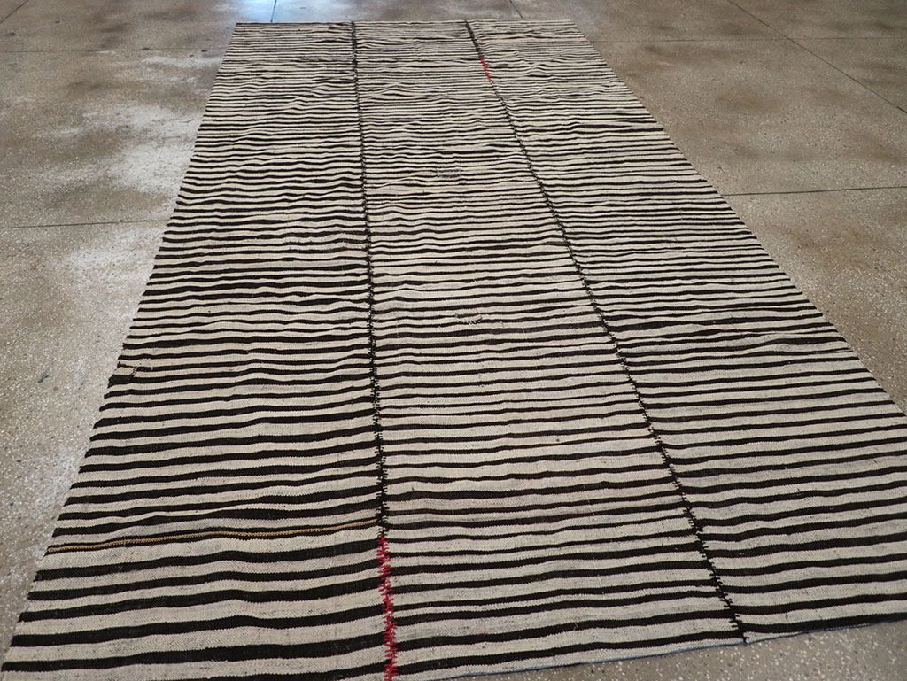 Vintage Persian Flatweave Kilim Gallery Carpet, No.30642 - Gss