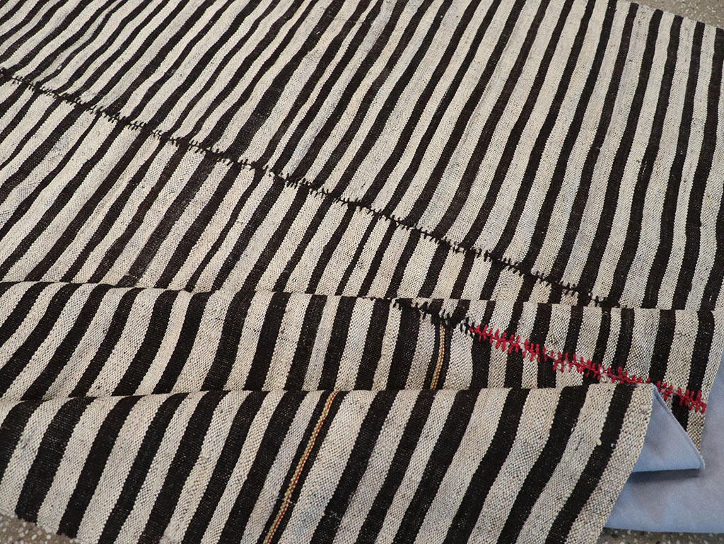 Vintage Persian Flatweave Kilim Gallery Carpet, No.30642 - Gss