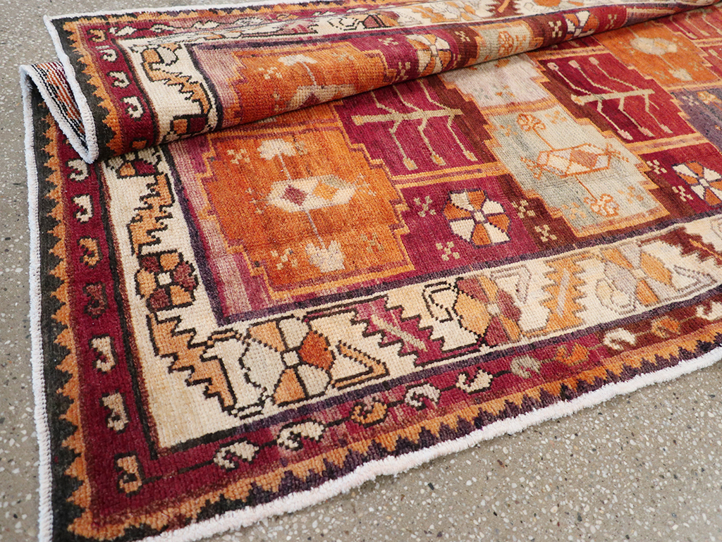 Vintage Persian Lori Gallery Rug, No.30664 - Gss