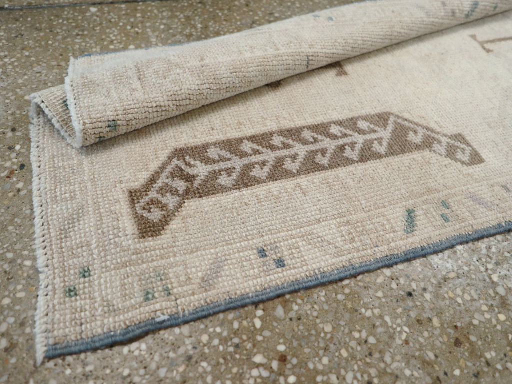 Vintage Turkish Anatolian Throw Rug, No.30674 - Gss
