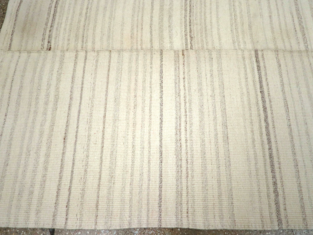 Modern Turkish Flatweave Small Room Size Carpet, No.30747 - Gss
