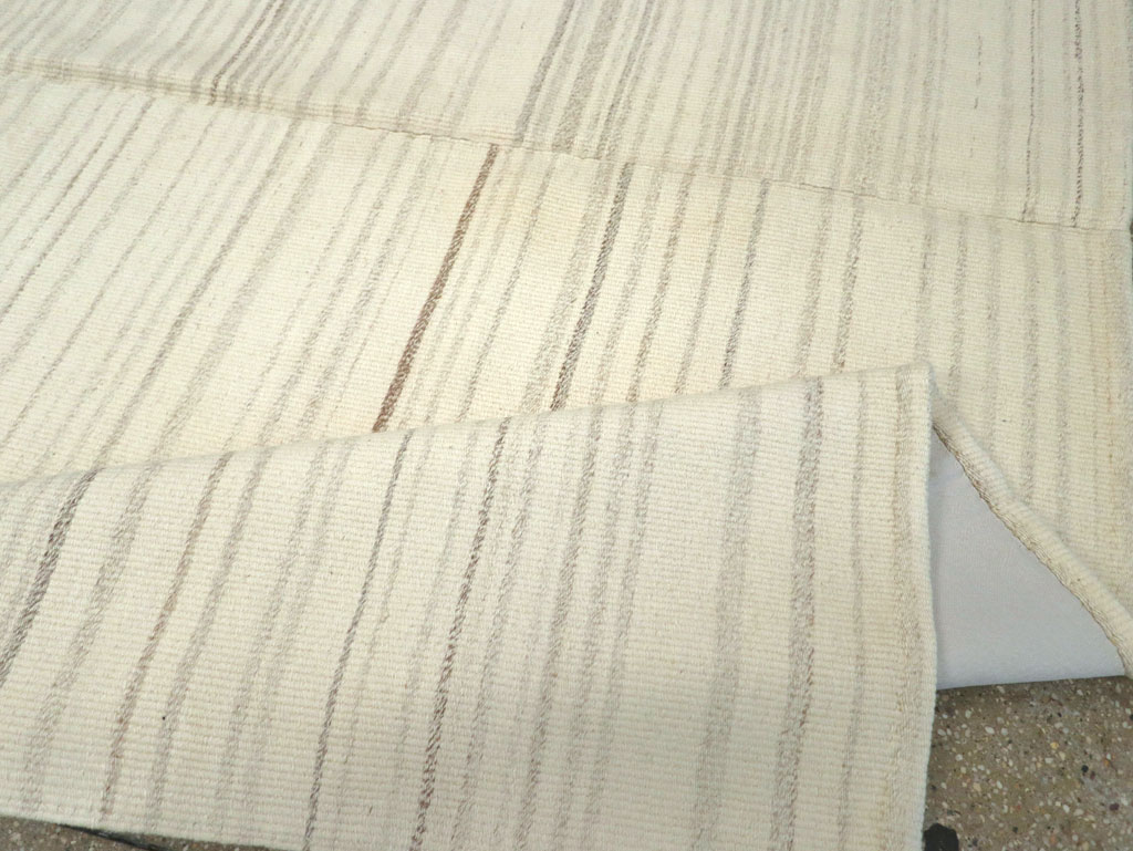 Modern Turkish Flatweave Small Room Size Carpet, No.30747 - Gss