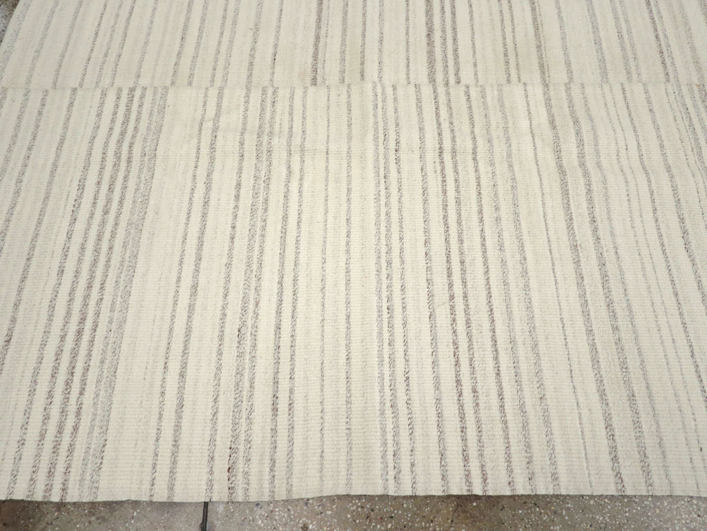 Modern Turkish Flatweave Room Size Carpet, No.30749 - Gss