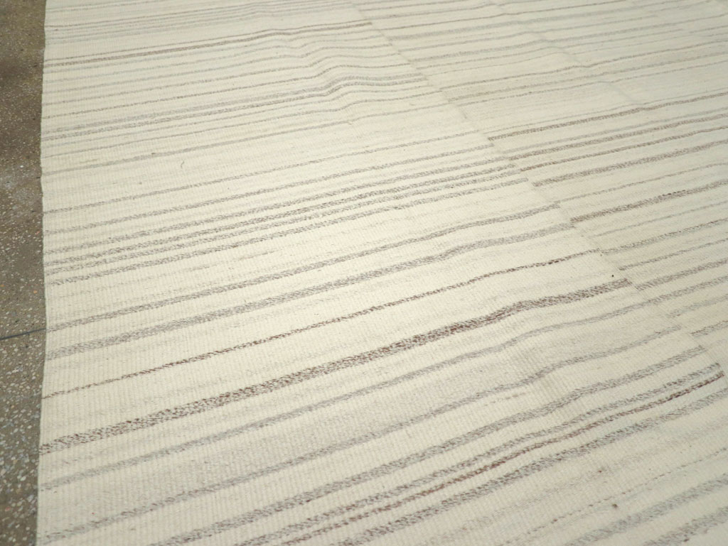 Modern Turkish Flatweave Room Size Carpet, No.30750 - Gss