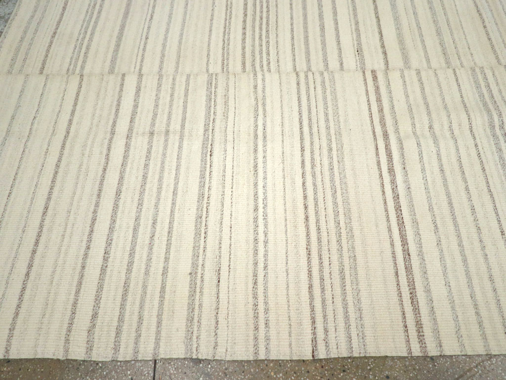 Modern Turkish Flatweave Room Size Carpet, No.30750 - Gss