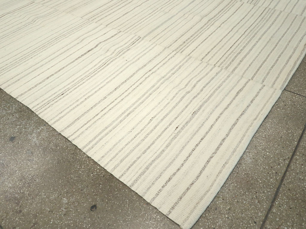 Modern Turkish Flatweave Room Size Carpet, No.30750 - Gss