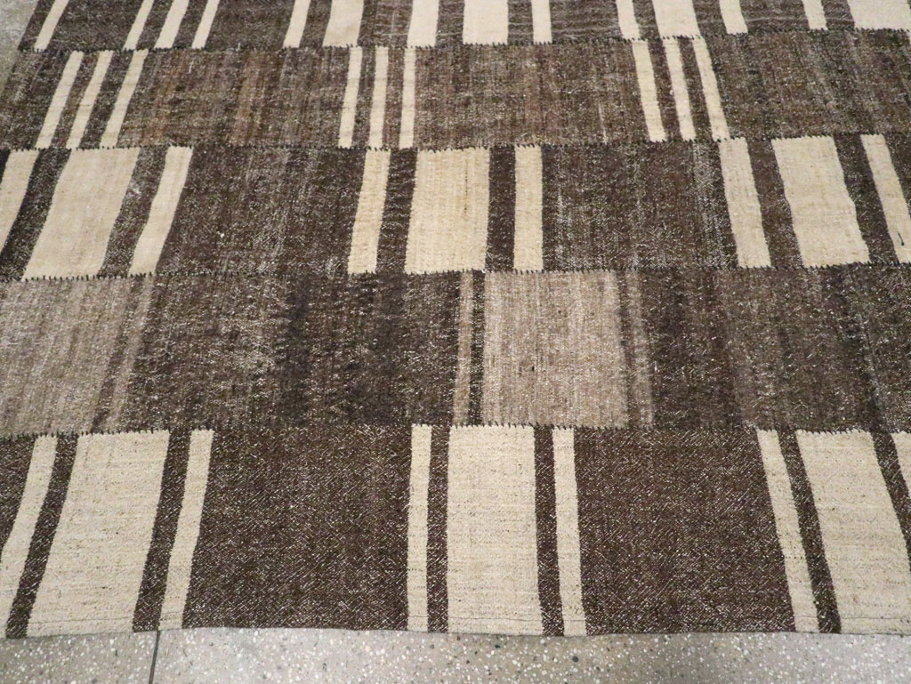 Modern Turkish Flatweave Kilim, No.30789 - Gss