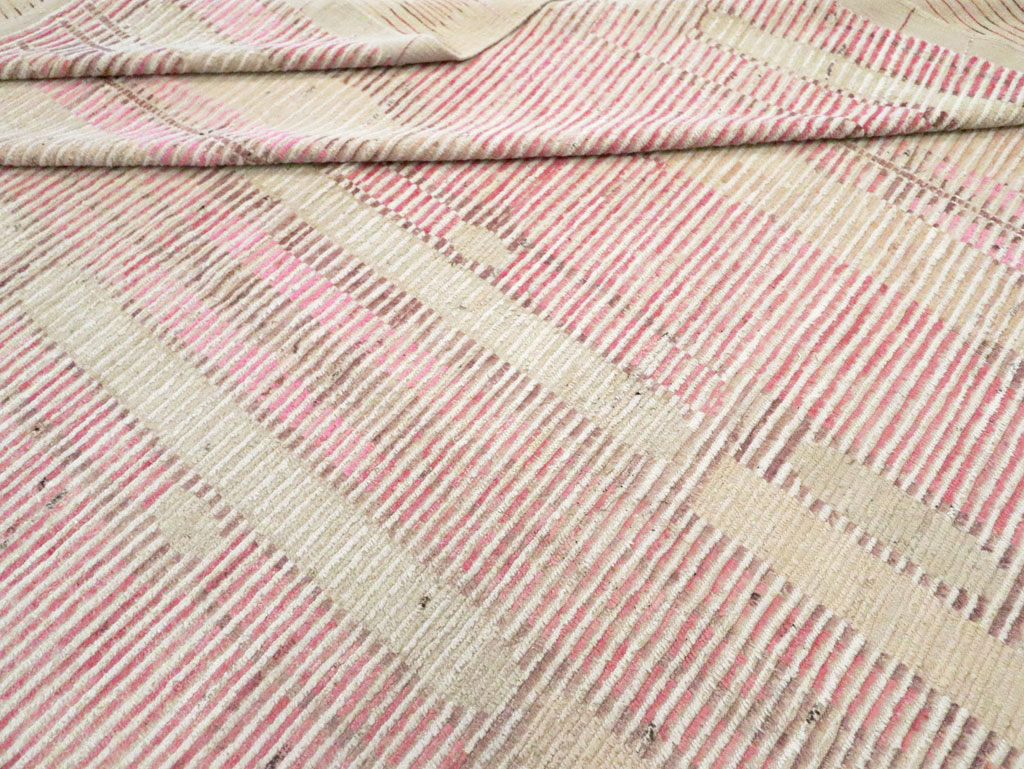 Modern Turkish Large Carpet, No.30809 - Gss