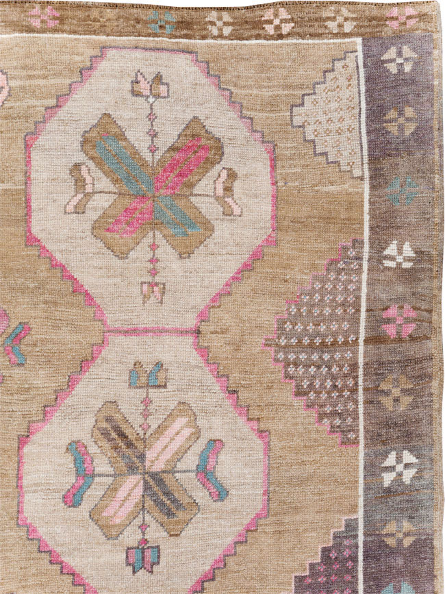 Vintage Turkish Anatolian Room Size Carpet, No.30816 - Gss