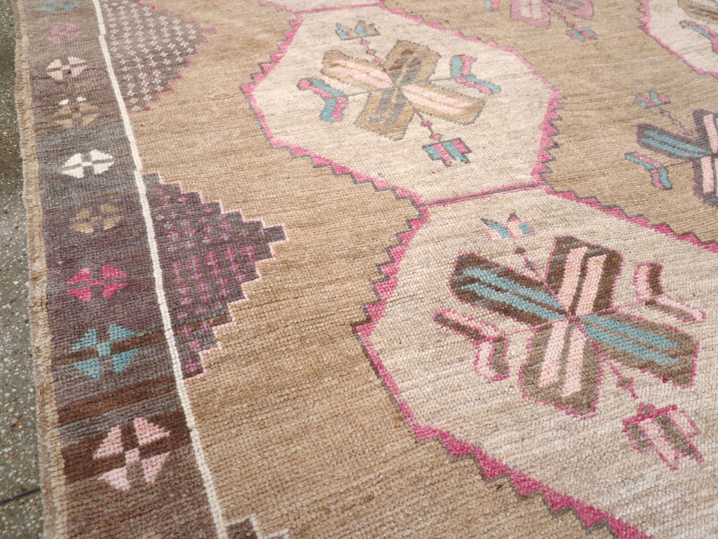 Vintage Turkish Anatolian Room Size Carpet, No.30816 - Gss