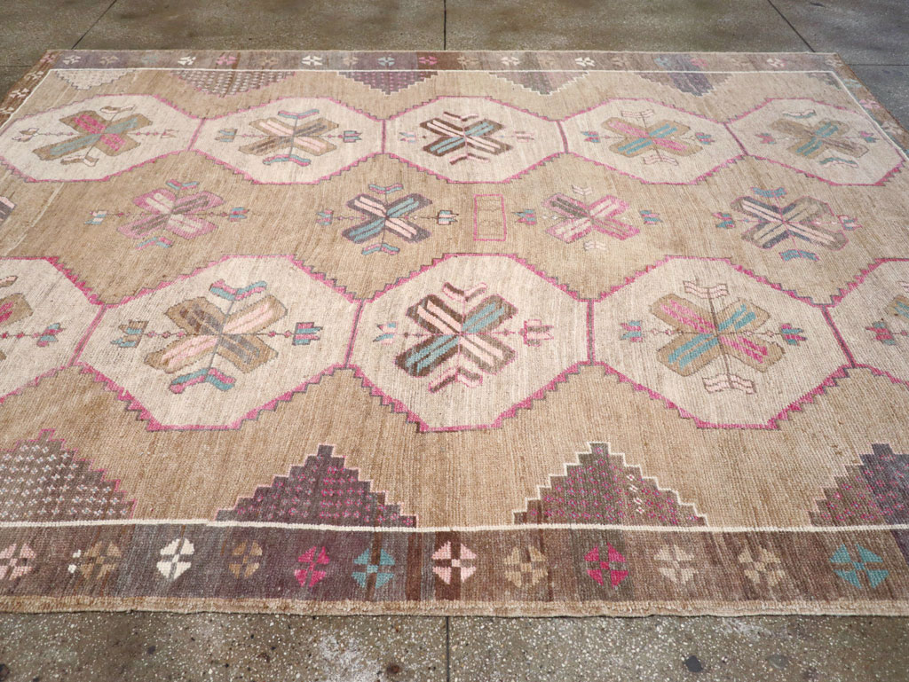 Vintage Turkish Anatolian Room Size Carpet, No.30816 - Gss