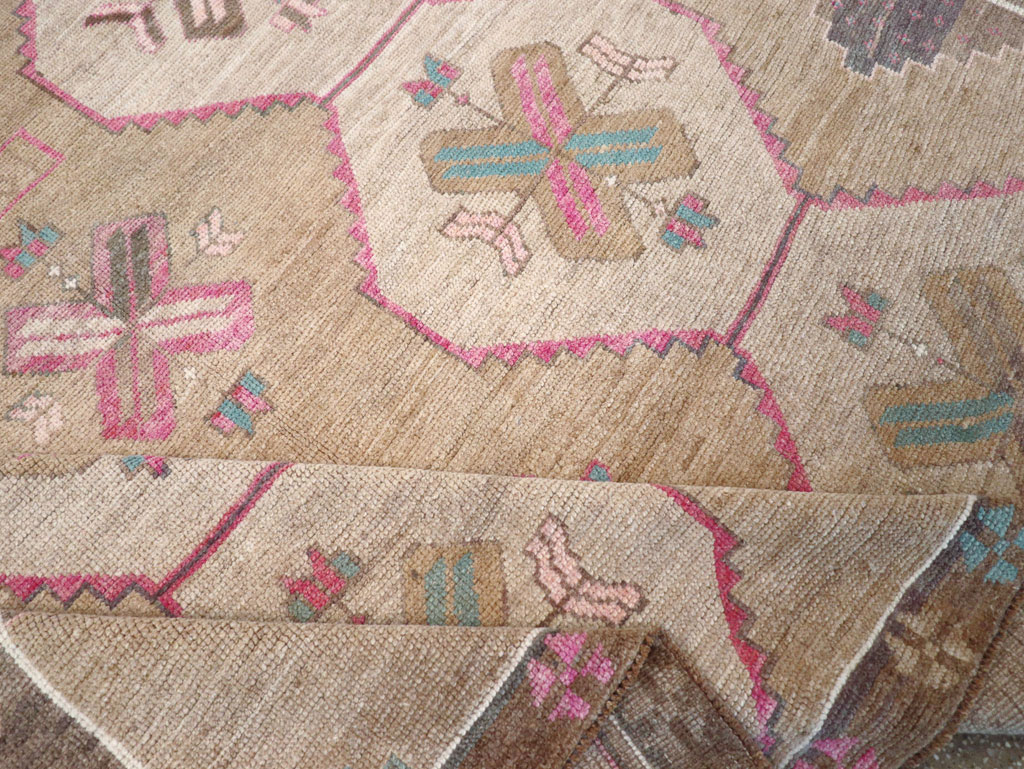 Vintage Turkish Anatolian Room Size Carpet, No.30816 - Gss