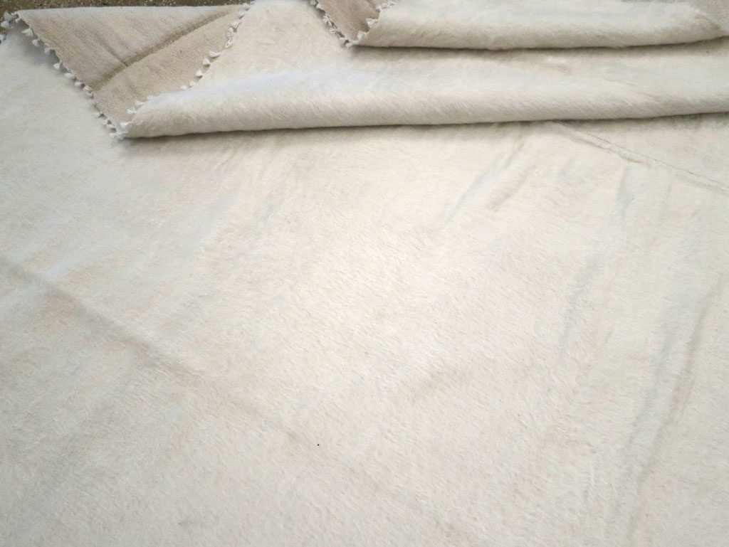 Contemporary Turkish Mohair Room Size Carpet, No.30822 - Gss