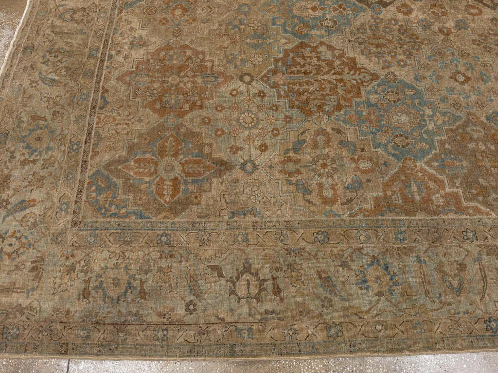 Antique Persian Tabriz Room Size Carpet, No.30840 - Gss