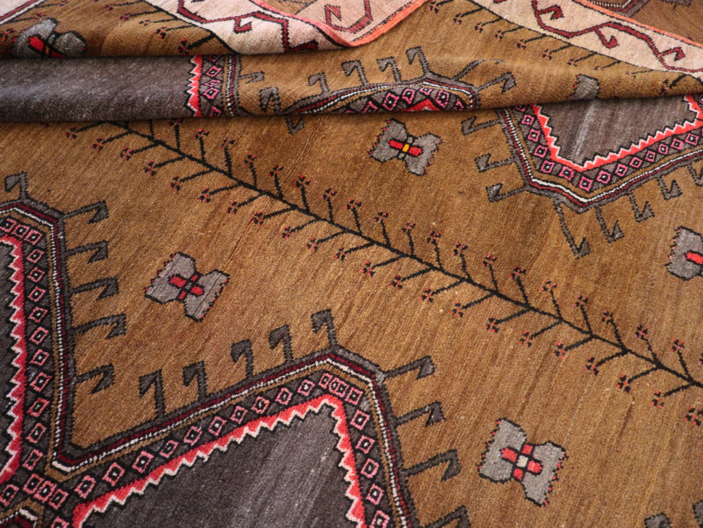 Vintage Turkish Anatolian Tribal Room Size Carpet, No.30851 - Gss