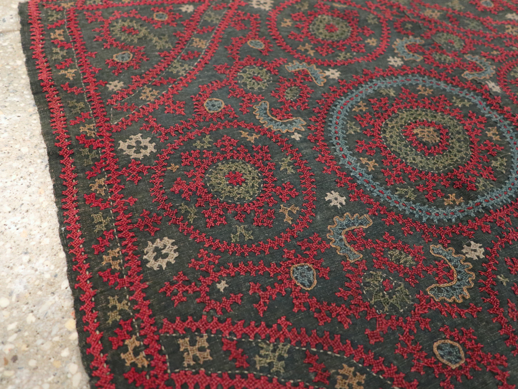 Vintage Central Asian Embroidered Suzani Textile, No.30858 - Gss