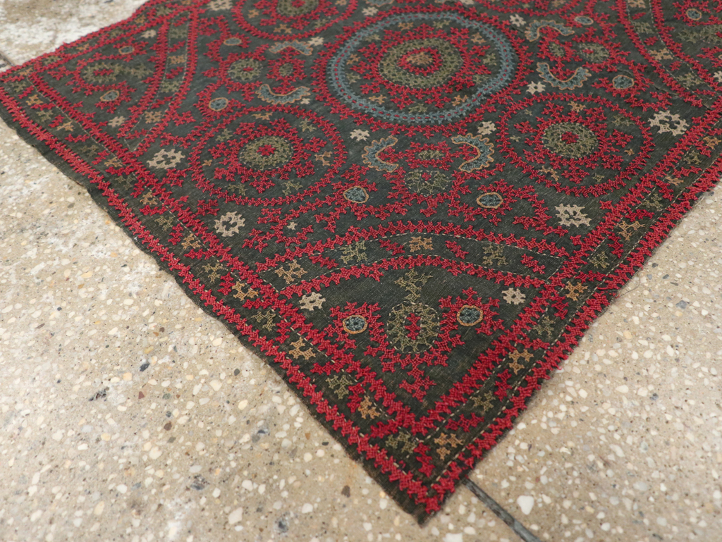 Vintage Central Asian Embroidered Suzani Textile, No.30858 - Gss