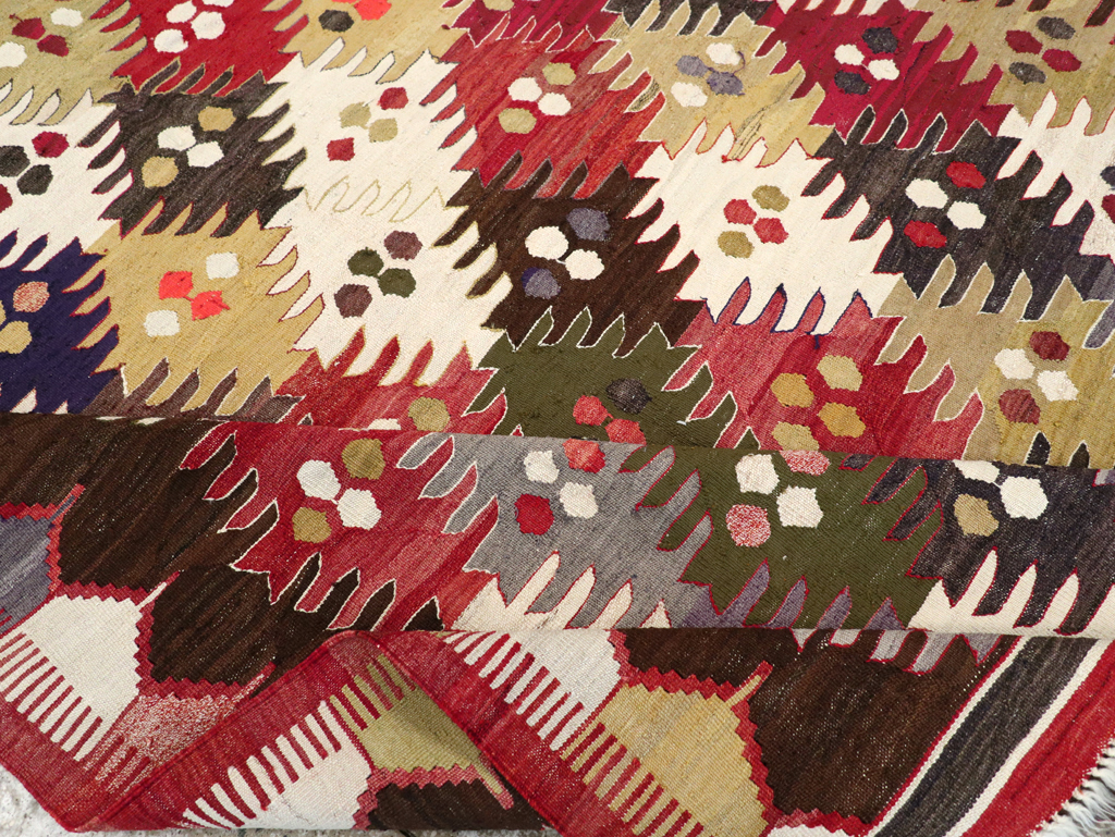 Contemporary Turkish Flatweave Kilim Small Room Size Carpet, No.30864 - Gss