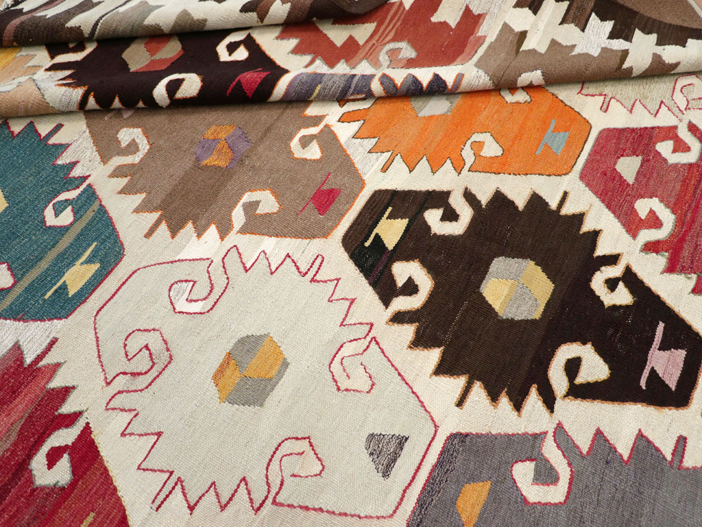 Contemporary Turkish Flatweave Kilim Room Size Carpet, No.30865 - Gss