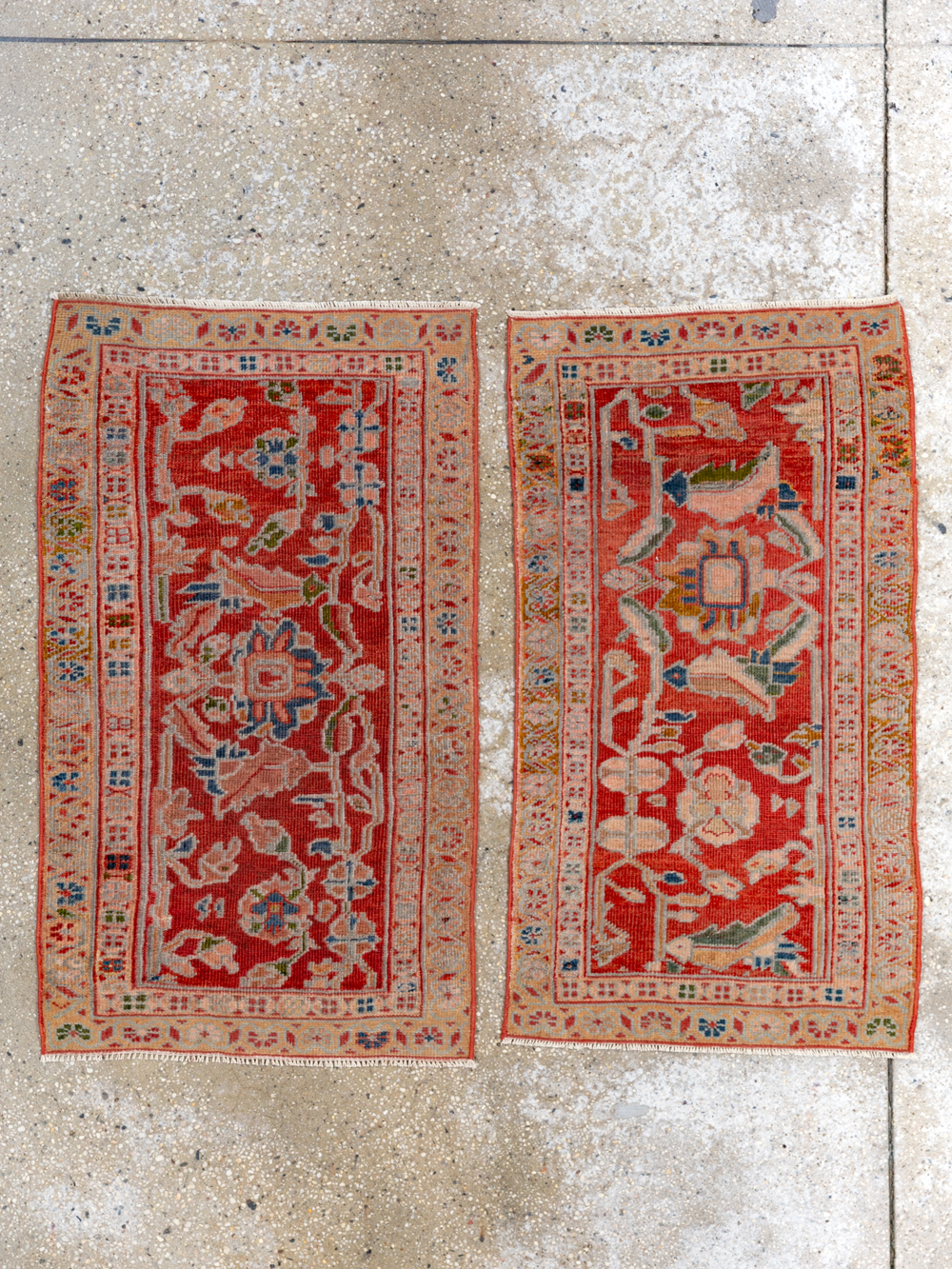 Antique Persian Sultanabad Throw Rug (Pair: 2 of 2), No.30880 - Gss