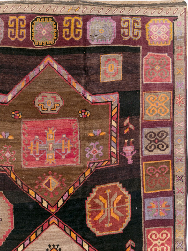 Vintage Turkish Anatolian Tribal Room Size Carpet, No.30914 - Gss