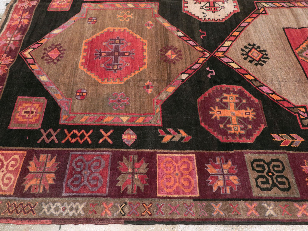 Vintage Turkish Anatolian Tribal Room Size Carpet, No.30914 - Gss