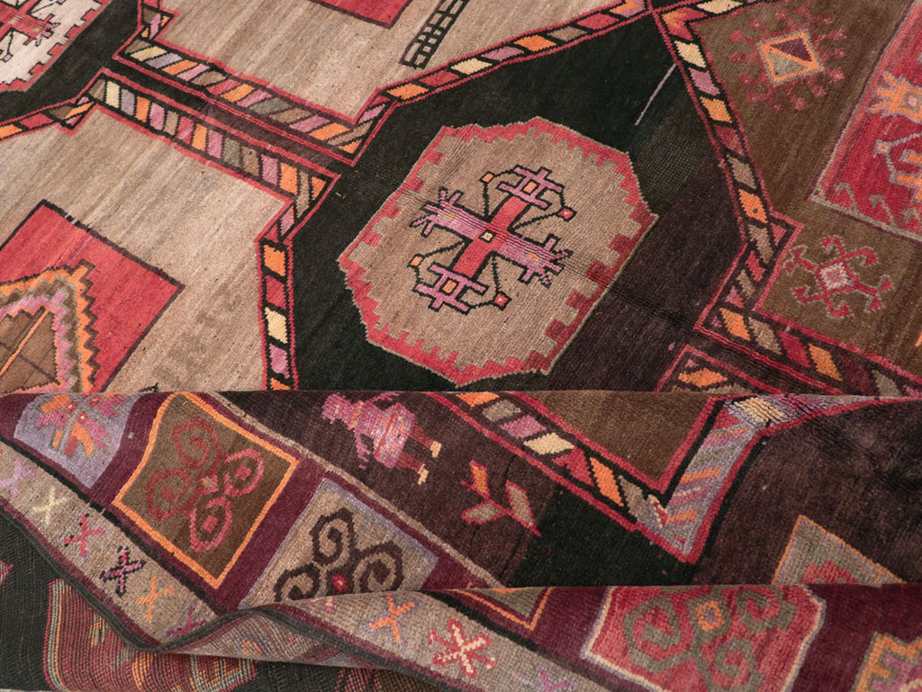 Vintage Turkish Anatolian Tribal Room Size Carpet, No.30914 - Gss