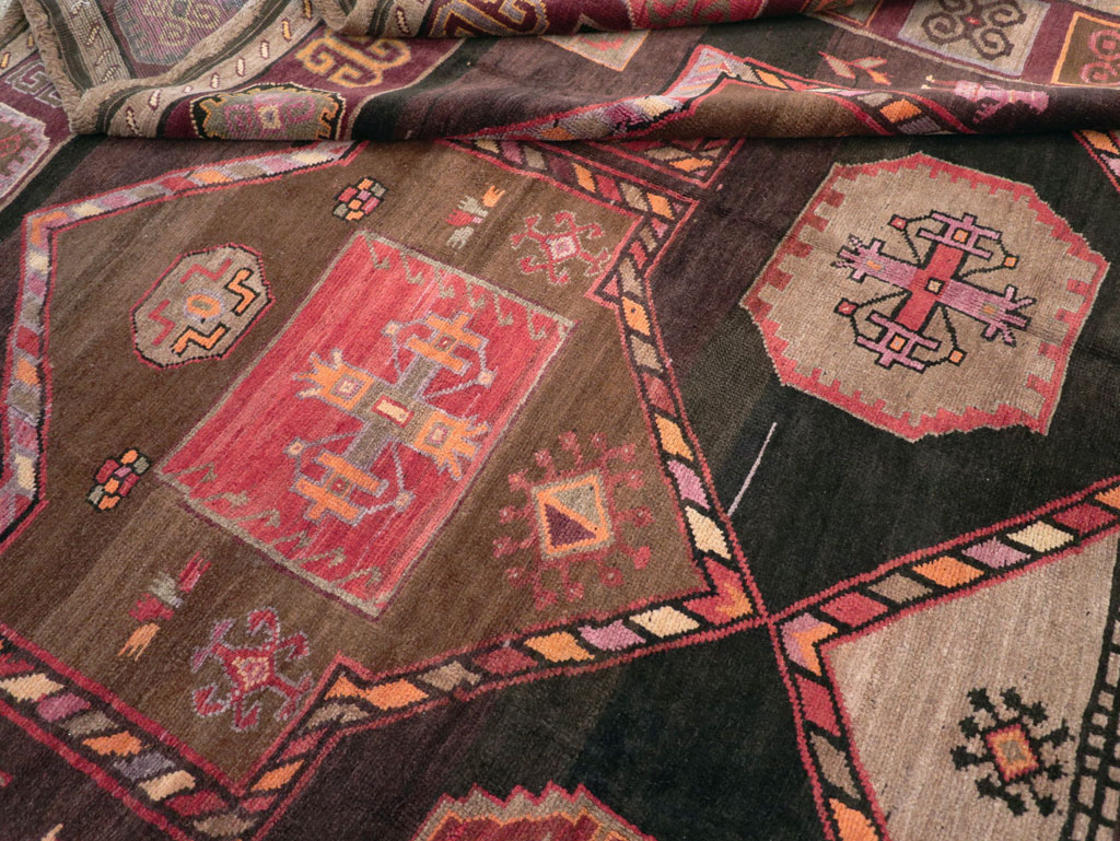 Vintage Turkish Anatolian Tribal Room Size Carpet, No.30914 - Gss