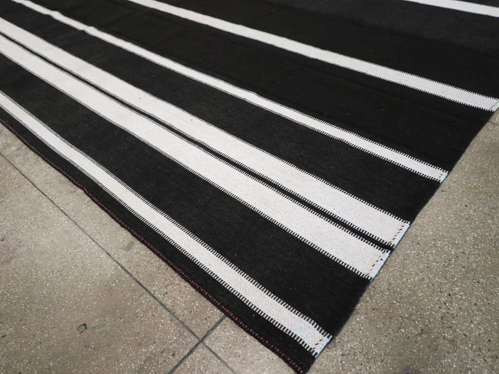 Modern Turkish Flatweave Kilim Large Room Size Carpet, No.30915 - Gss