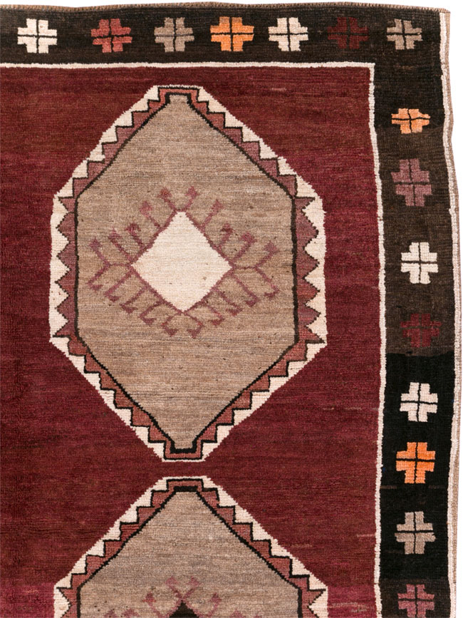 Vintage Turkish Anatolian Accent Carpet, No.30937 - Gss