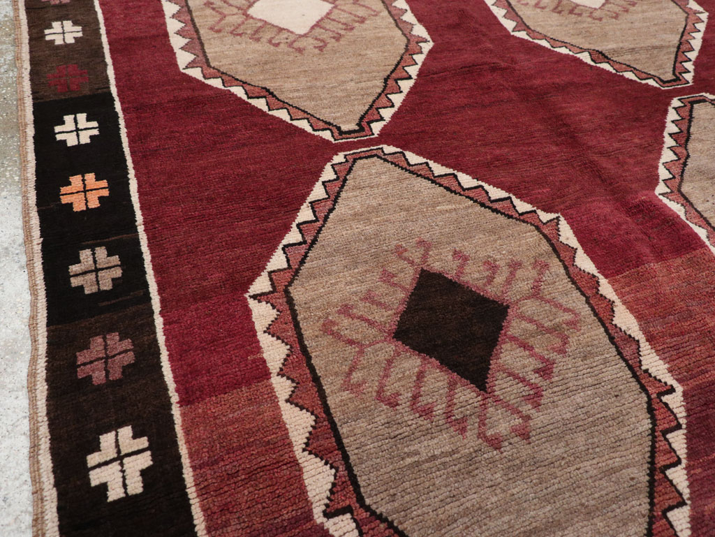Vintage Turkish Anatolian Accent Carpet, No.30937 - Gss