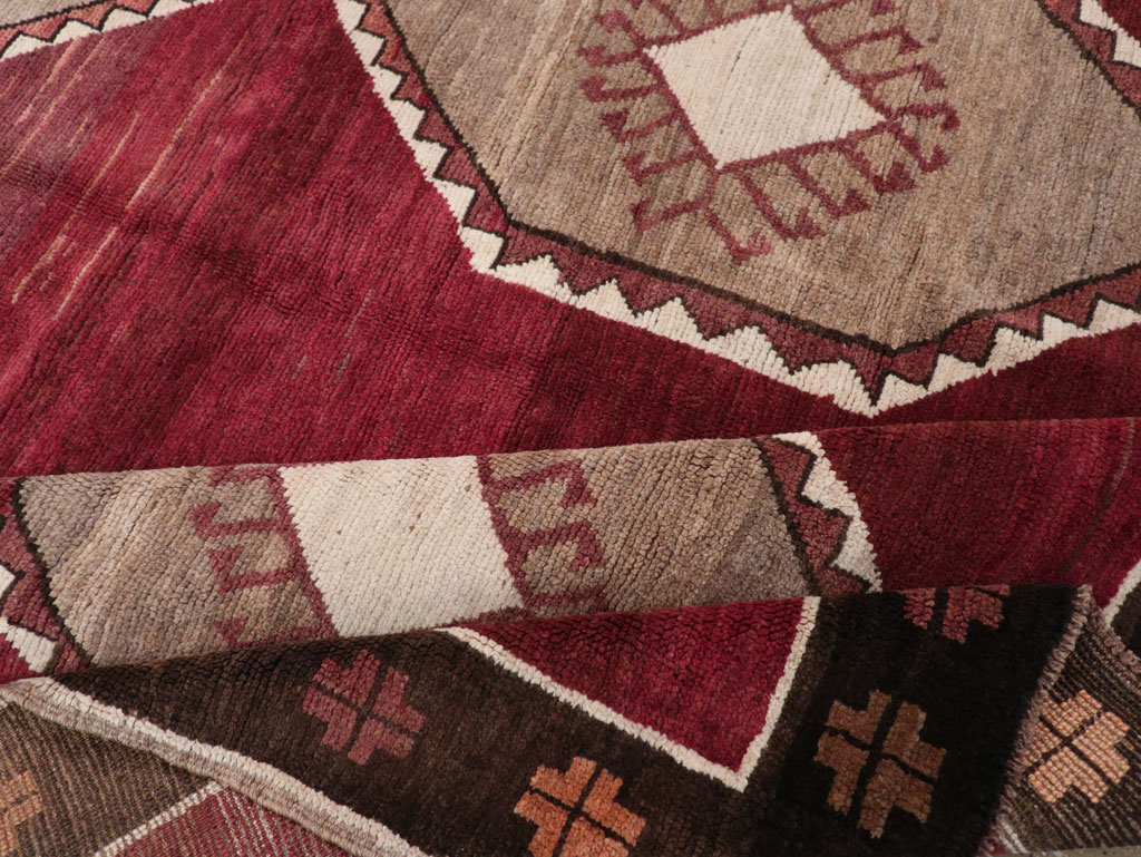 Vintage Turkish Anatolian Accent Carpet, No.30937 - Gss