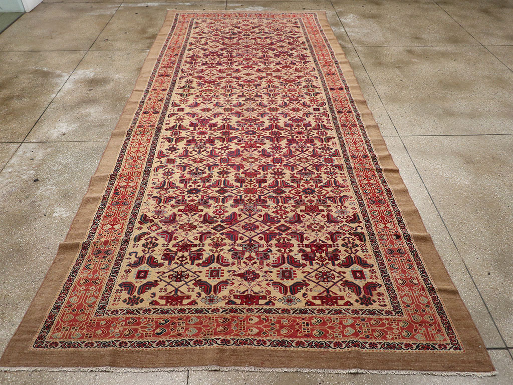Antique Persian Malayer Gallery Carpet, No.30939 - Gss