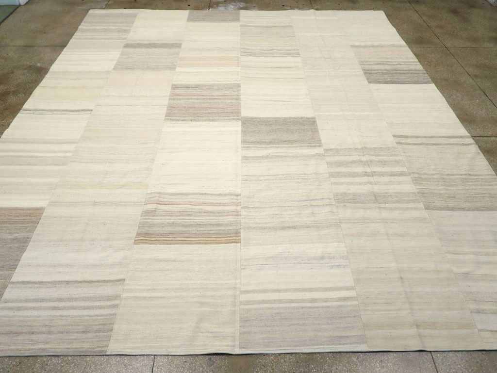 Modern Turkish Flatweave Kilim Large Room Size Carpet, No.30967 - Gss