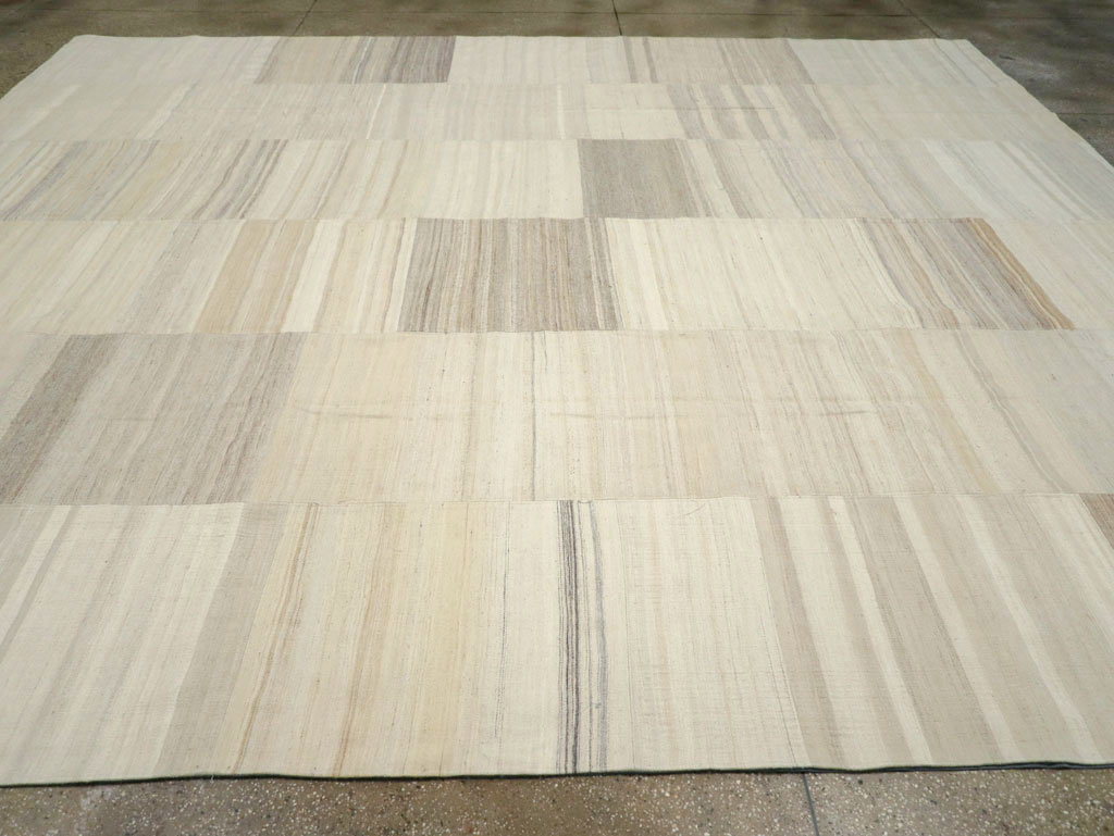 Modern Turkish Flatweave Kilim Large Room Size Carpet, No.30967 - Gss