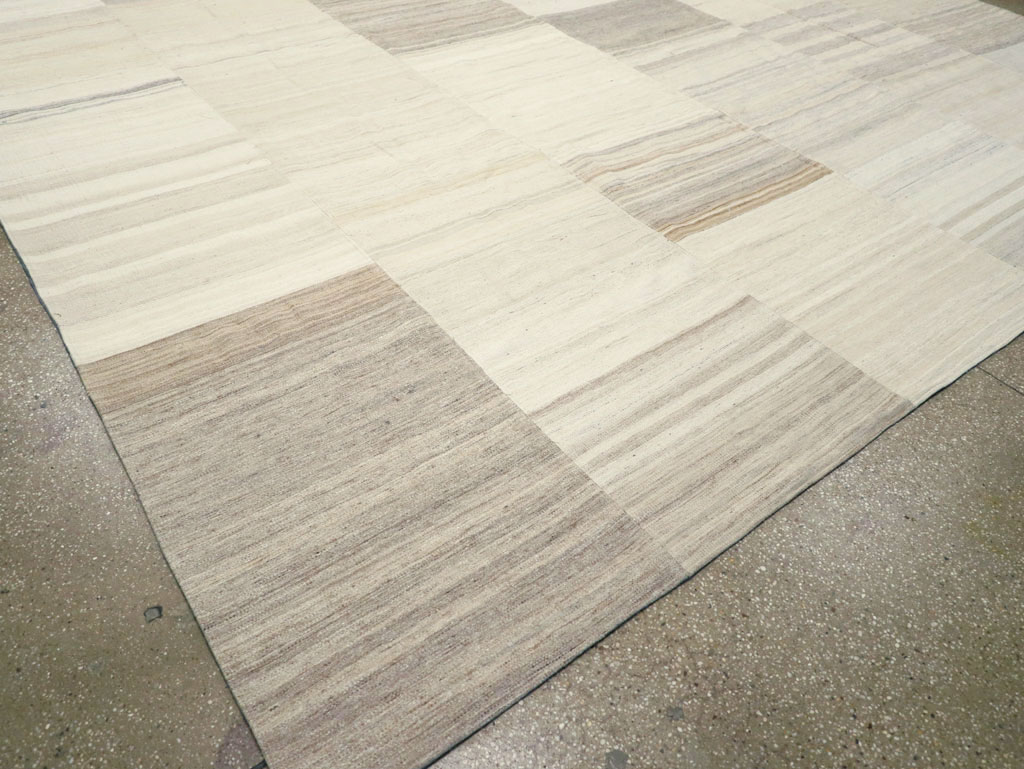 Modern Turkish Flatweave Kilim Large Room Size Carpet, No.30967 - Gss