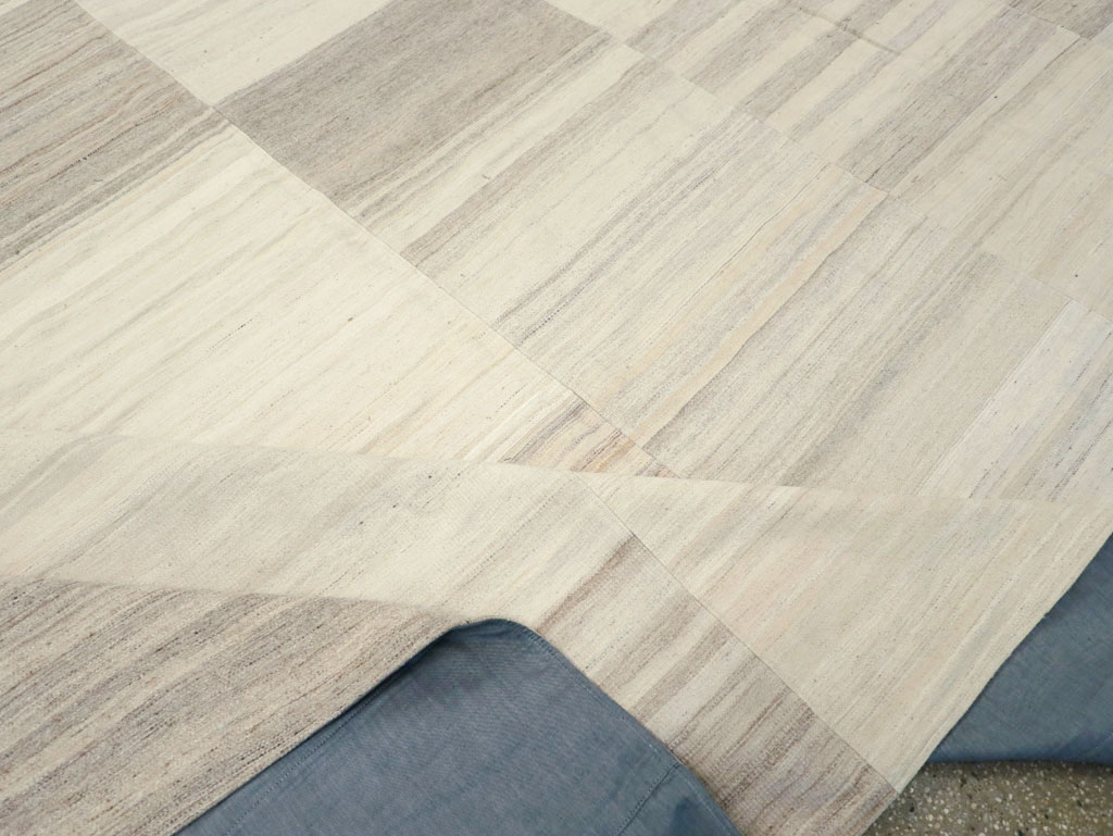 Modern Turkish Flatweave Kilim Large Room Size Carpet, No.30967 - Gss