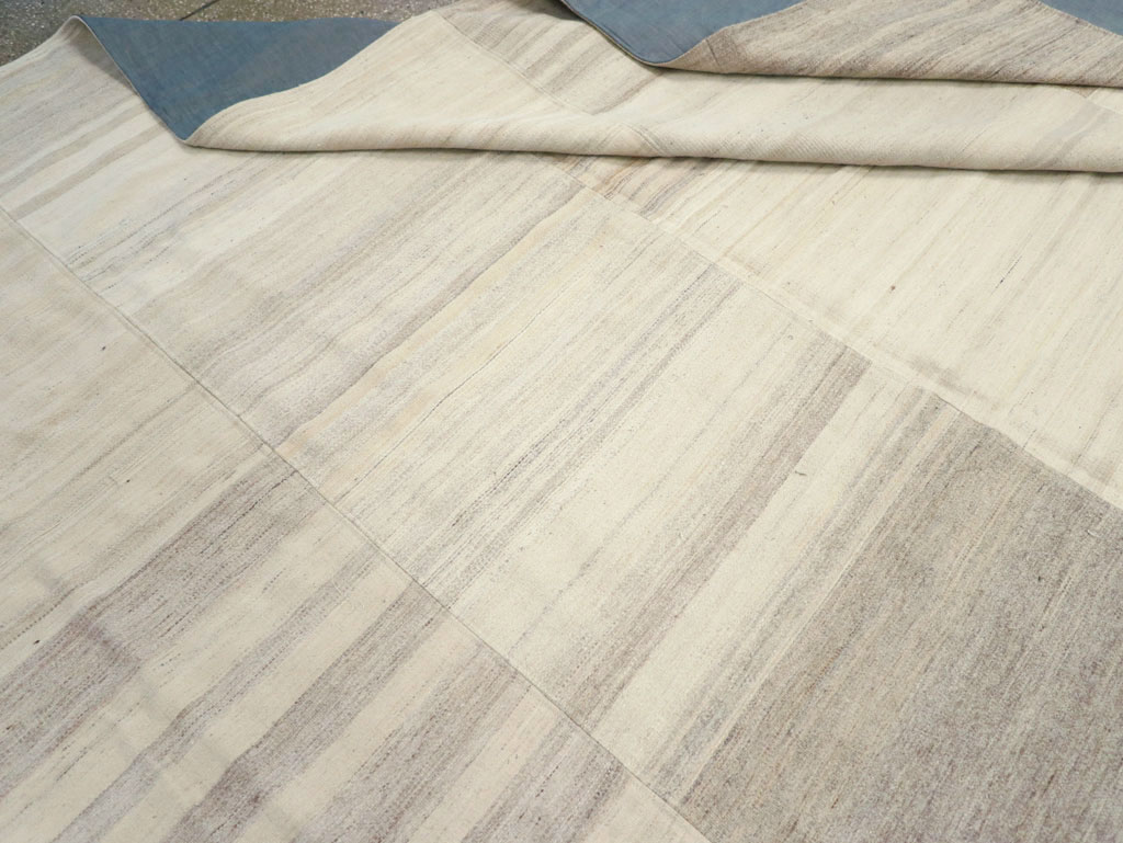 Modern Turkish Flatweave Kilim Large Room Size Carpet, No.30967 - Gss