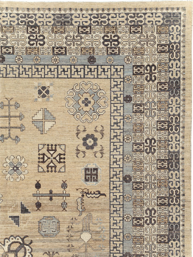 Contemporary East Turkestan Khotan Room Size Carpet, No.30997 - Gss