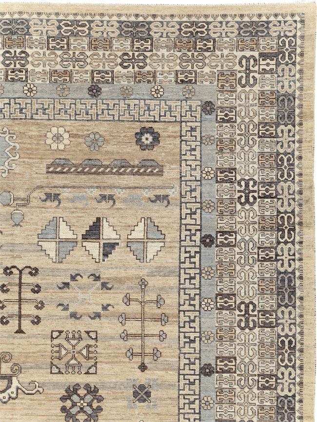 Contemporary East Turkestan Khotan Room Size Carpet, No.30997 - Gss