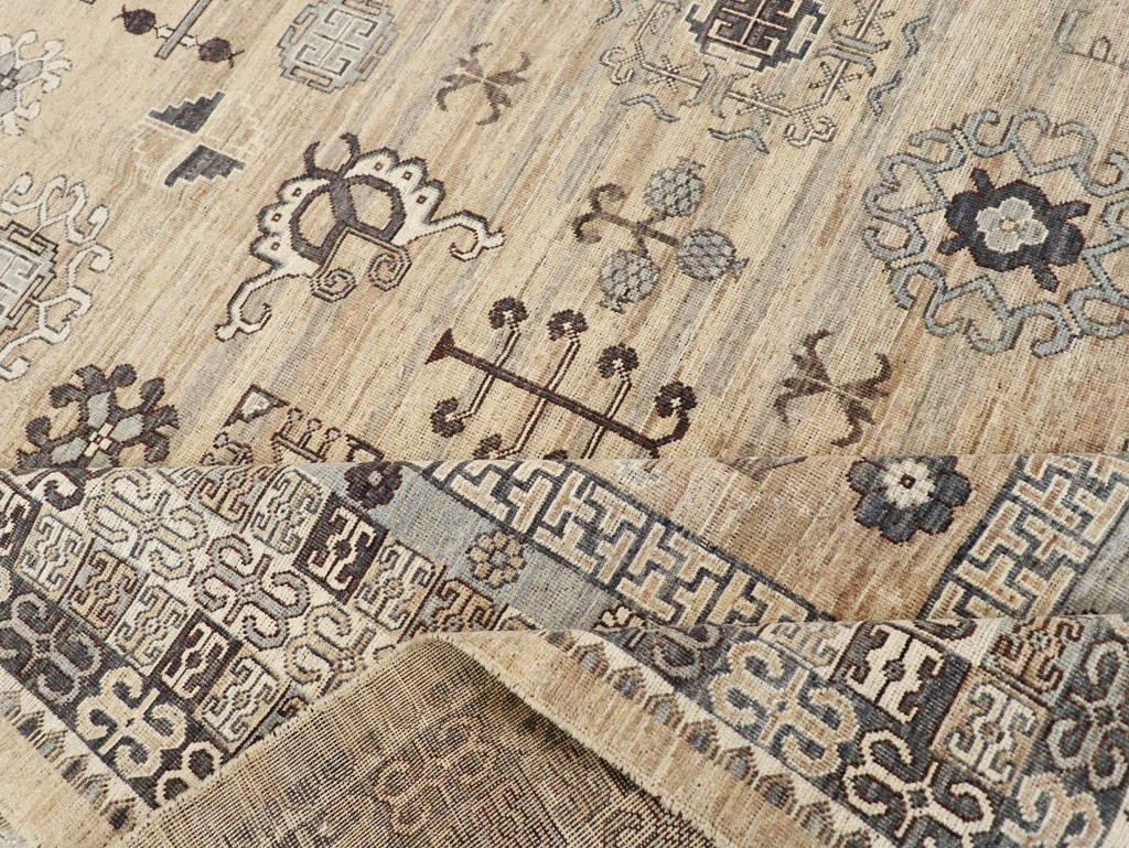 Contemporary East Turkestan Khotan Room Size Carpet, No.30997 - Gss