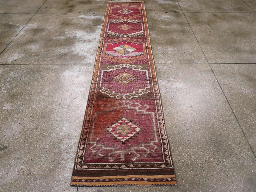 Vintage Anatolian Runner, No.31010 - Gss