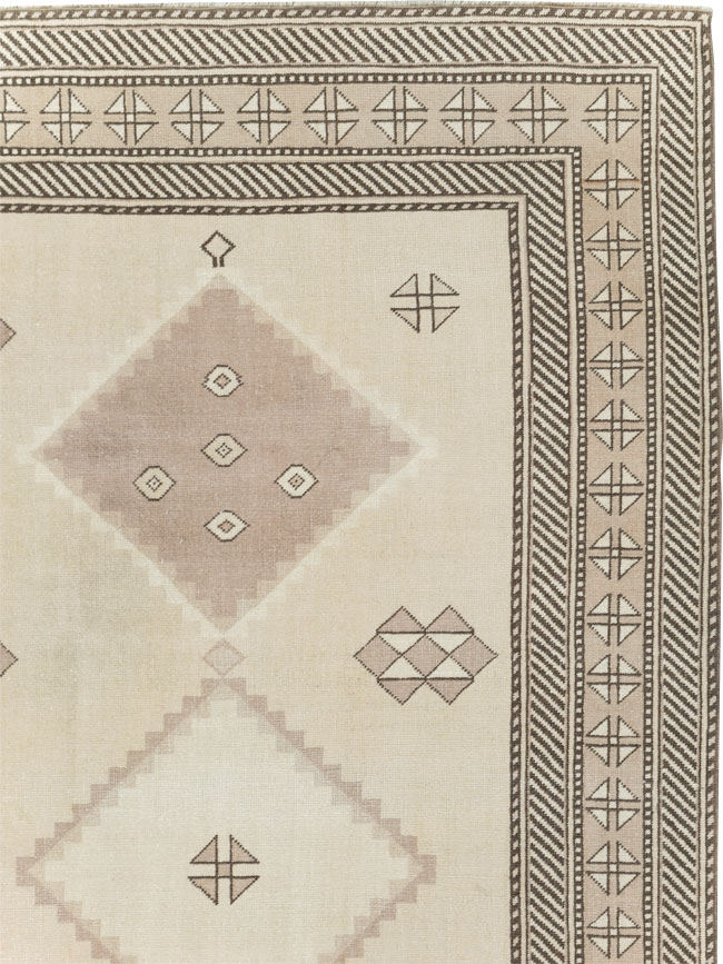 Vintage Turkish Anatolian Small Room Size Carpet, No.31020 - Gss