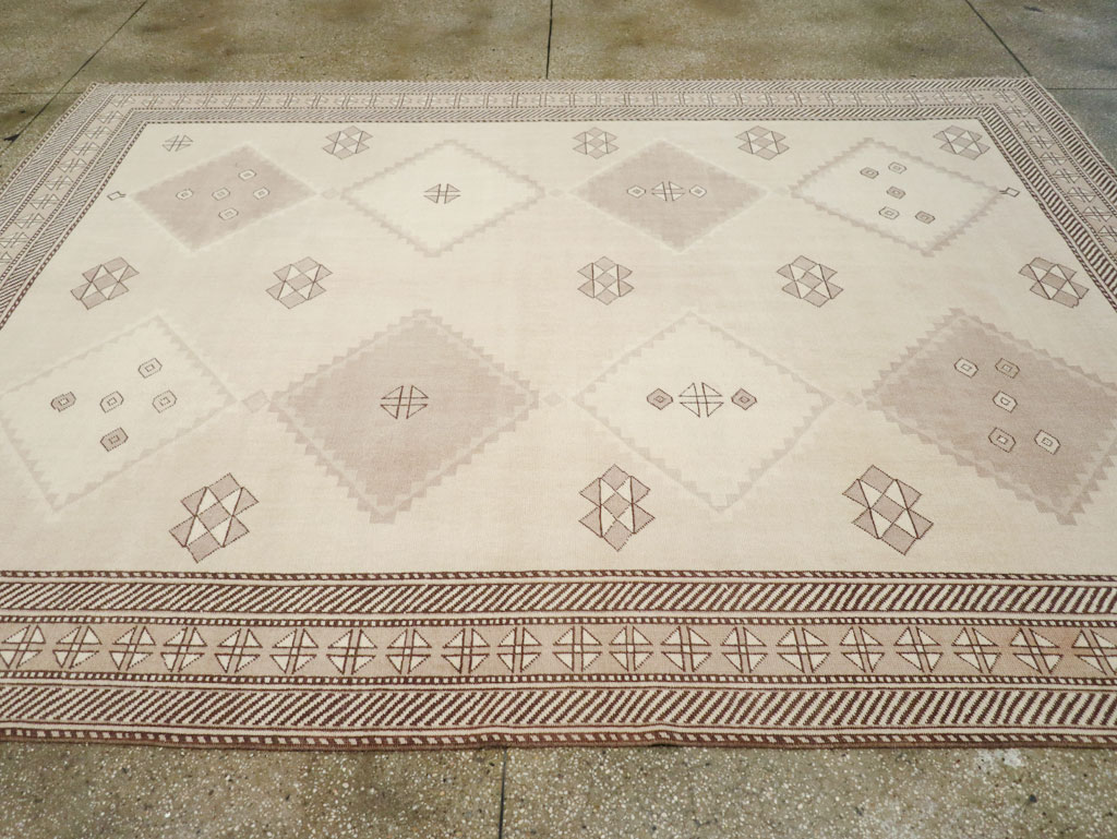 Vintage Turkish Anatolian Room Size Carpet, No.31020 - Gss