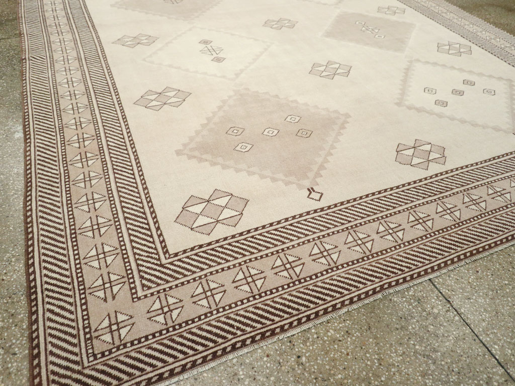 Vintage Turkish Anatolian Small Room Size Carpet, No.31020 - Gss