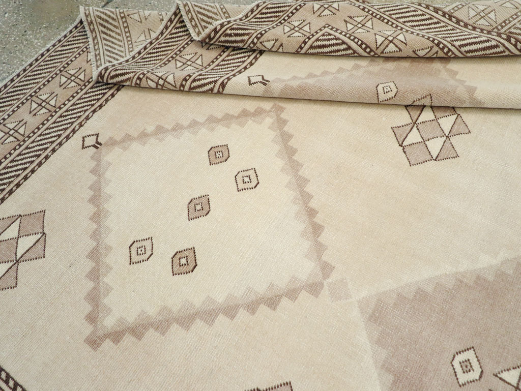 Vintage Turkish Anatolian Small Room Size Carpet, No.31020 - Gss